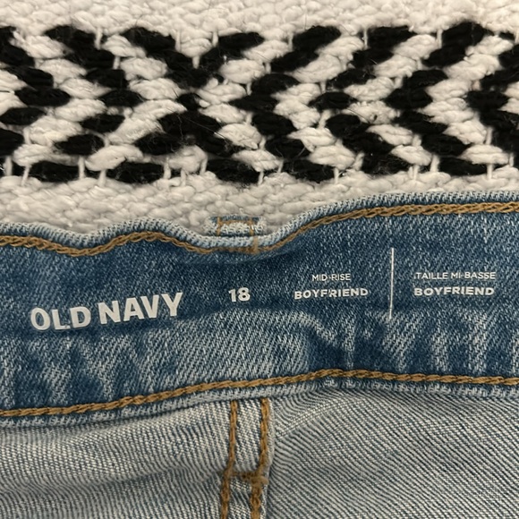 Old Navy Boyfriend Jeans - Picture 2 of 5